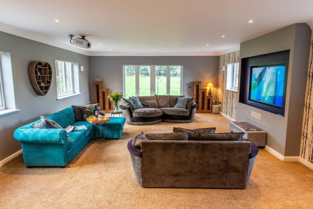Langford Farmhouse - New Forest National Park Luxury 4Bd, Hot Tub, Cinema, 10 Acres Bartley المظهر الخارجي الصورة